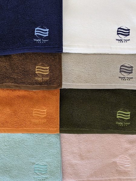様々なカラーのタオル